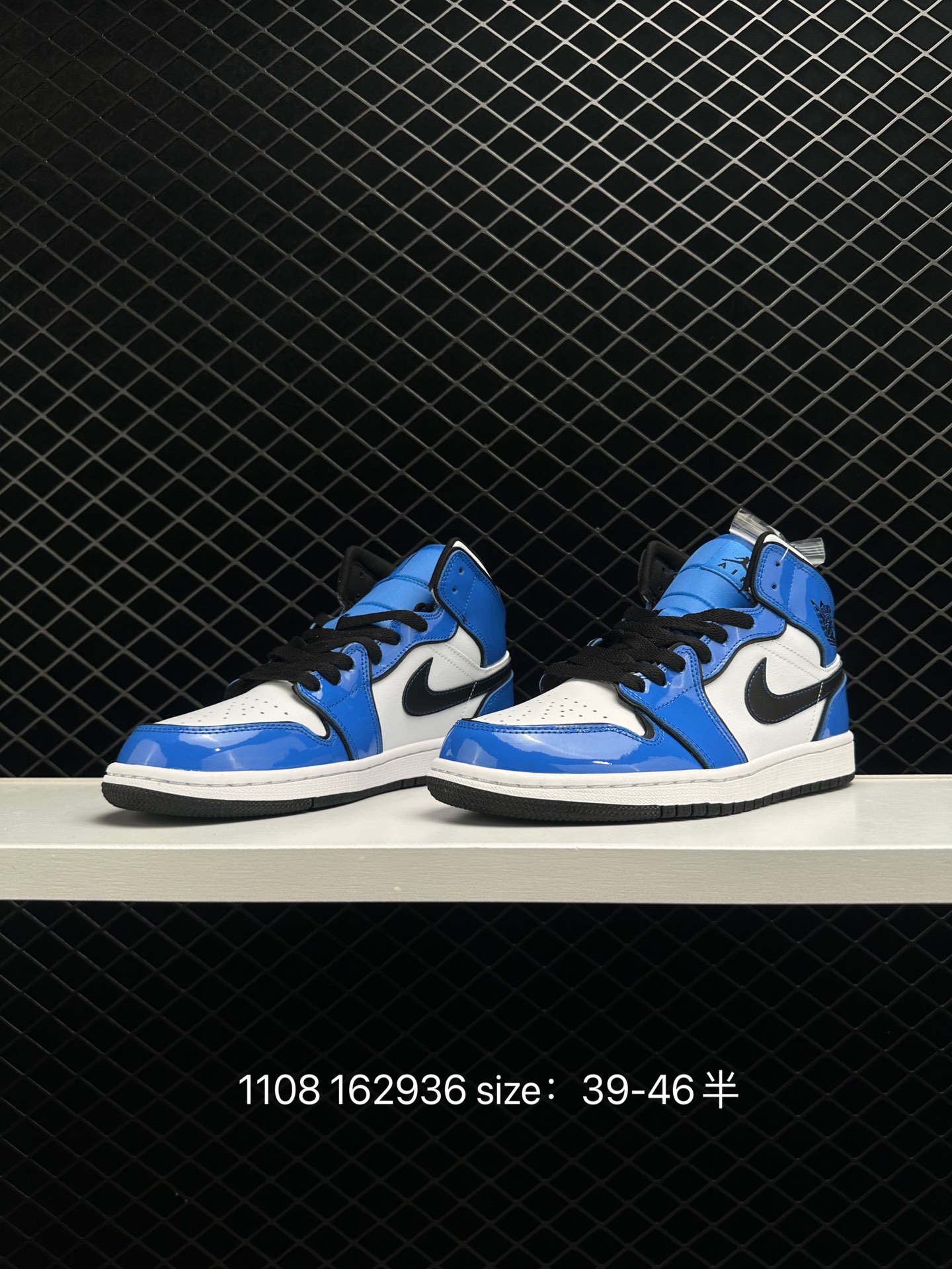 Air Jordan 1 Mid“Light Smoke Grey”